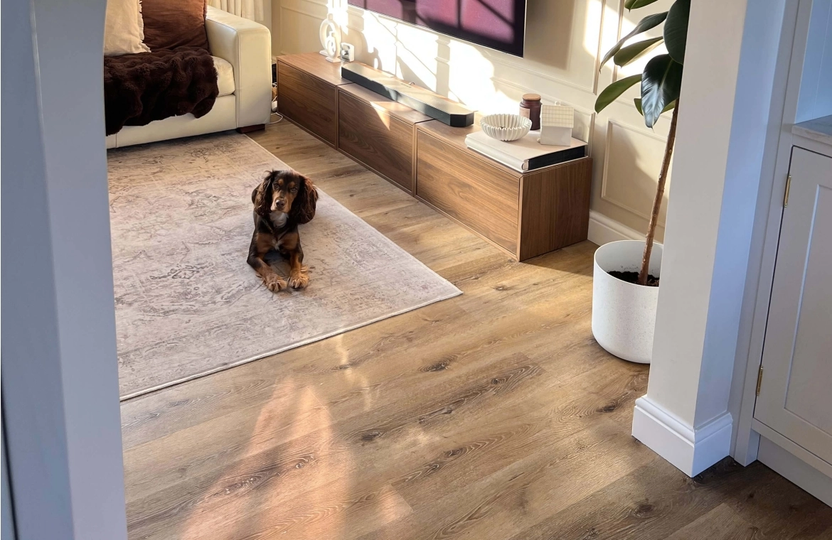 Classic Tawny Oak Click Vinyl