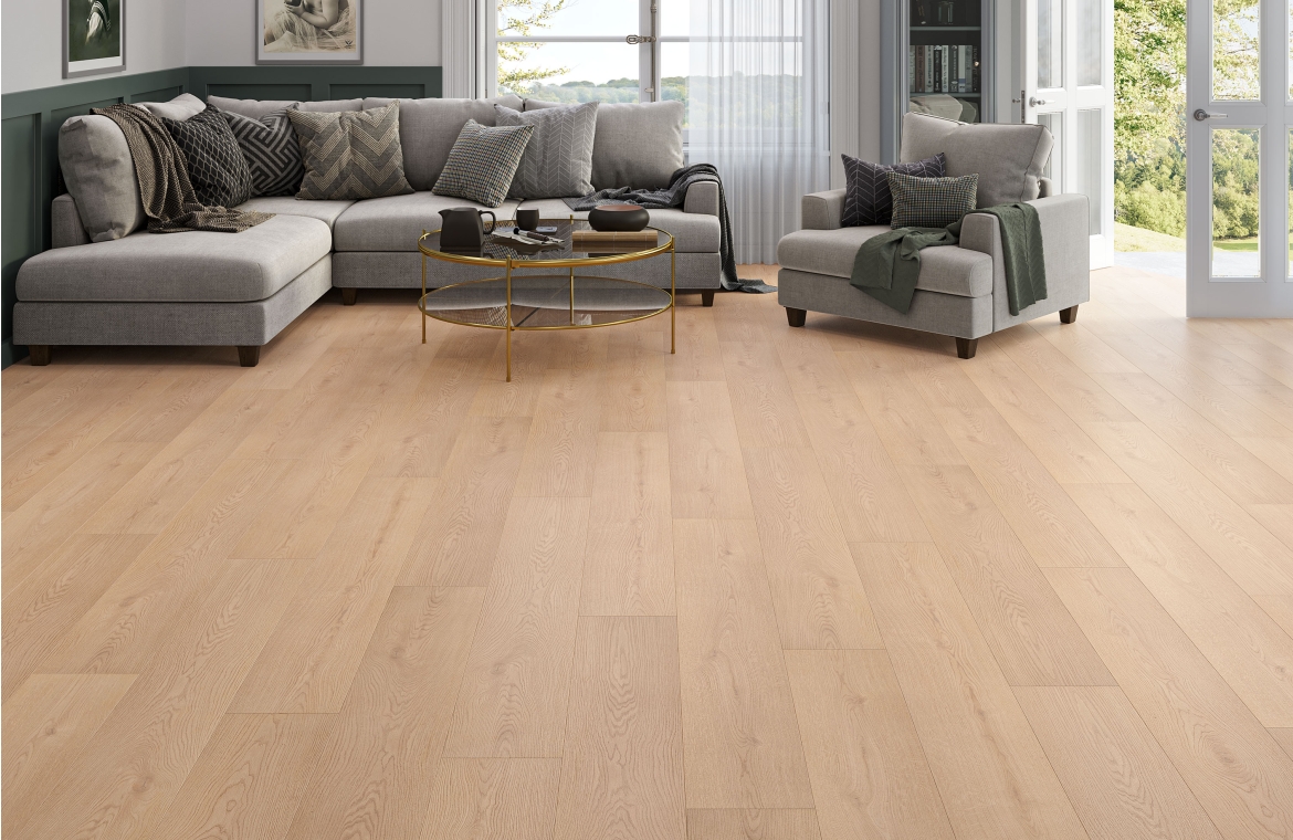 Luxe 12mm Araucaria Oak Laminate