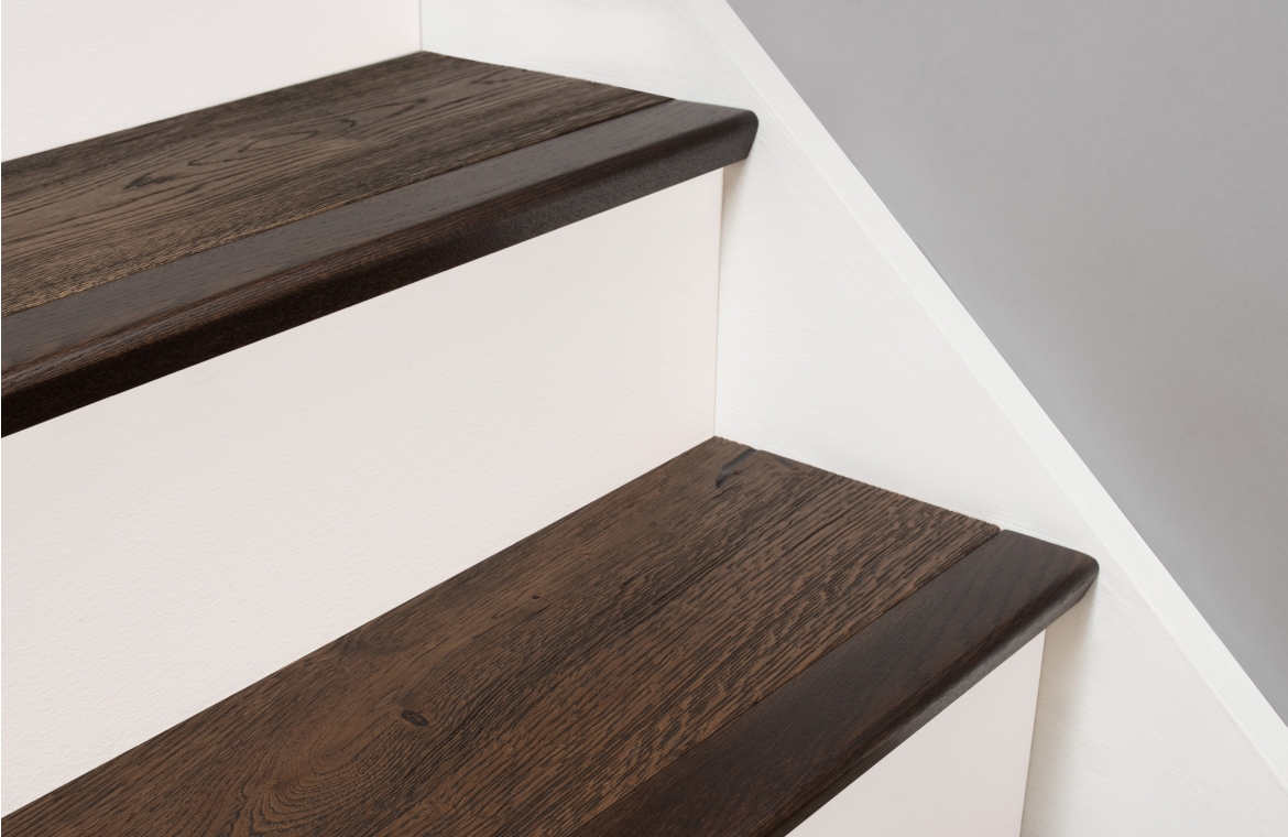 Chocolate Solid Oak Stair Nosing - SW6
