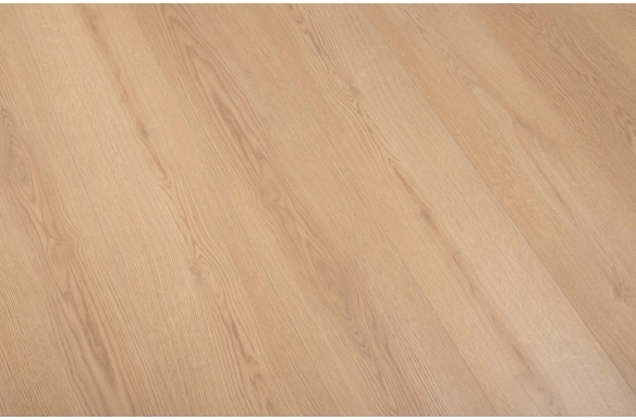 Luxe 12mm Araucaria Oak Laminate