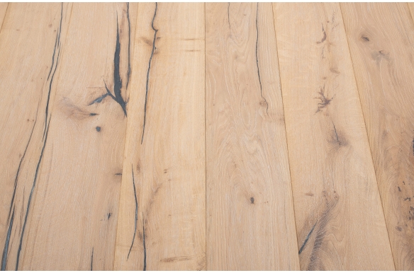 Bibury Oatmeal Distressed Engineered Oak