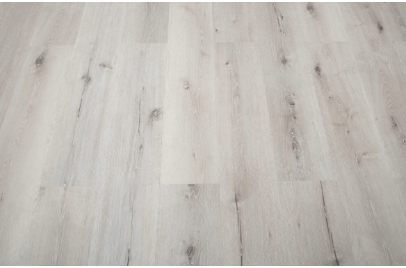 Deluxe Ashen Oak Click Vinyl