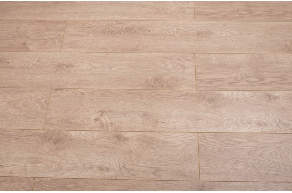 Luxe 12mm Nude Oak Laminate