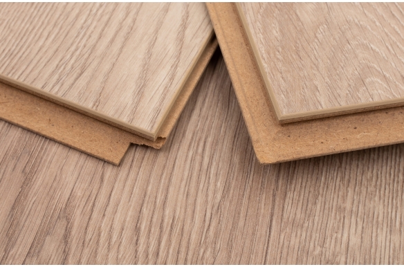 Luxe 12mm Nude Oak Laminate