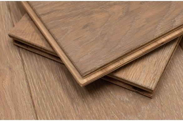 Elgin Stable Engineered Oak
