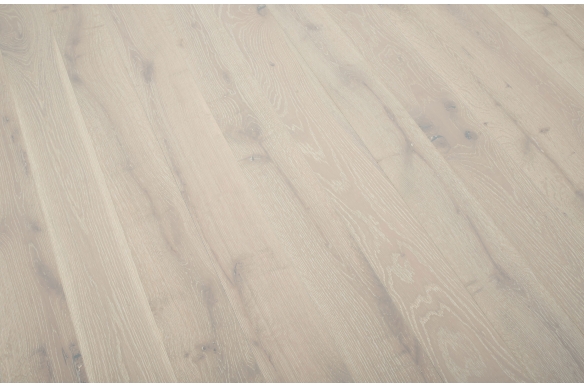 Studley Picnic Engineered Oak