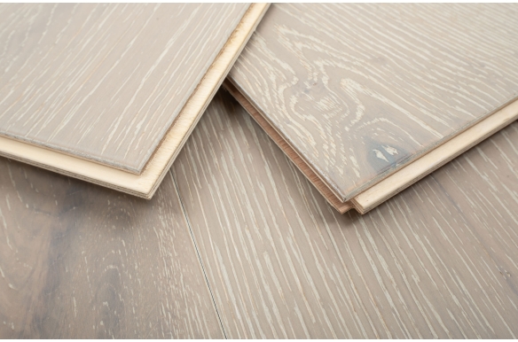 Studley Picnic Engineered Oak