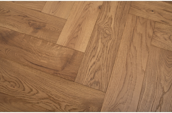Painswick Burnt Engineered Oak Click