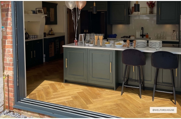 Painswick Amber Engineered Oak Click
