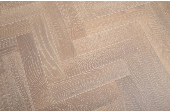 Painswick Mouse Engineered Oak