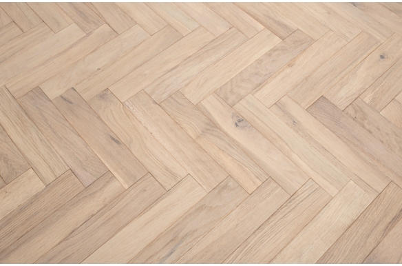 Painswick Petra Engineered Oak