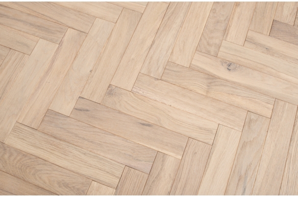 Painswick Petra Engineered Oak
