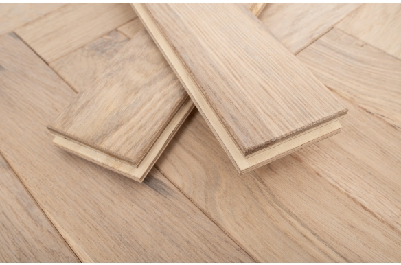 Painswick Petra Engineered Oak