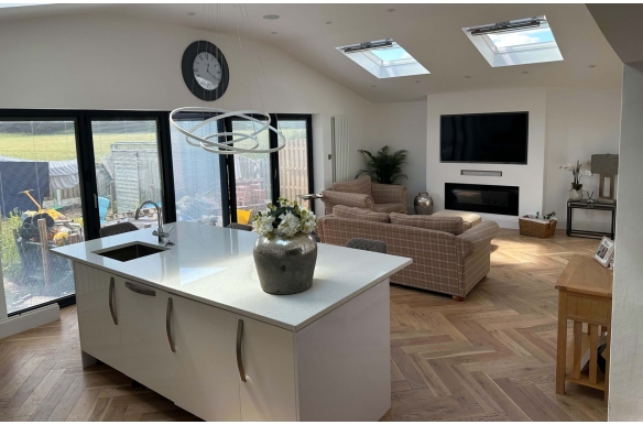 Painswick Wheat Engineered Oak