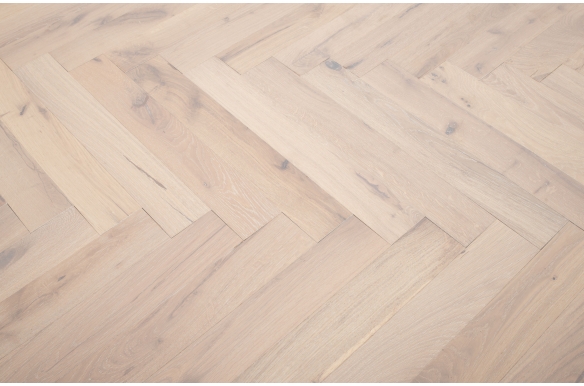 Painswick Bliss Engineered Oak