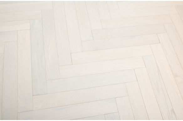 Painswick Snowflake Engineered Oak