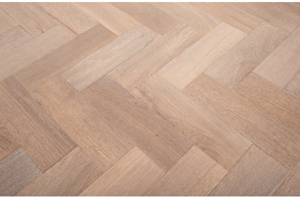 Painswick Feather Engineered Oak