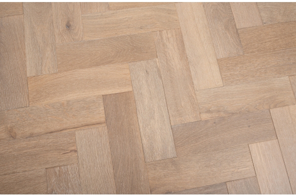 Painswick Feather Engineered Oak