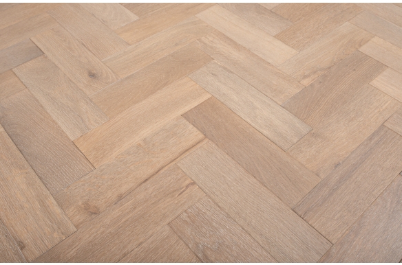 Painswick Feather Engineered Oak