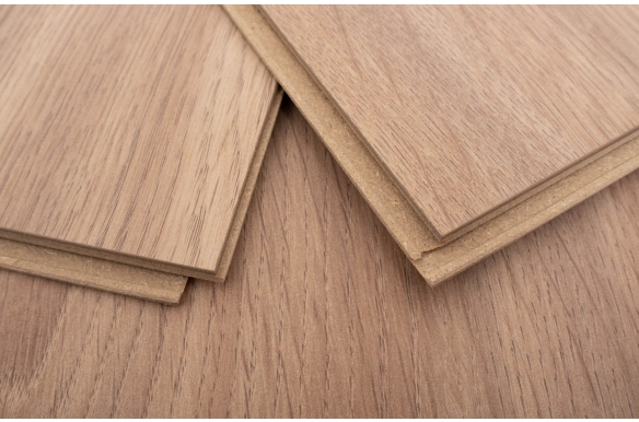 Vista 8mm Tanner Oak Laminate