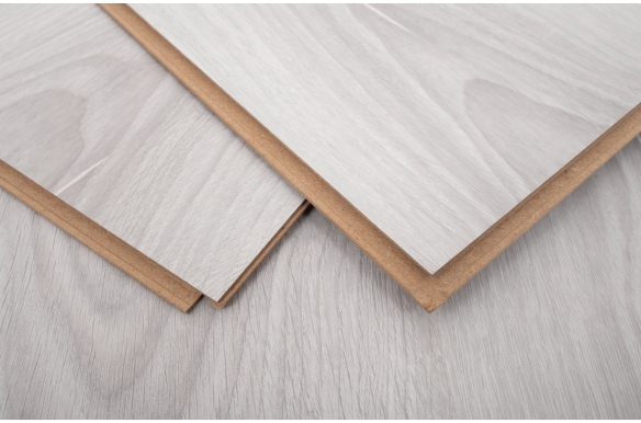 Vista 8mm Pebblewood Oak Laminate