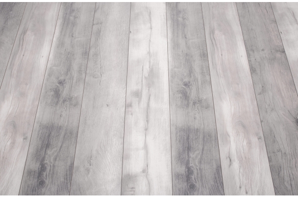 Urban 10mm Feather Oak Laminate