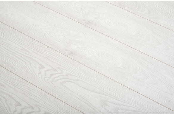 Luxe 12mm Pearl Oak Laminate