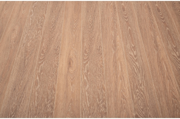 Luxe 12mm Redwood Oak Laminate