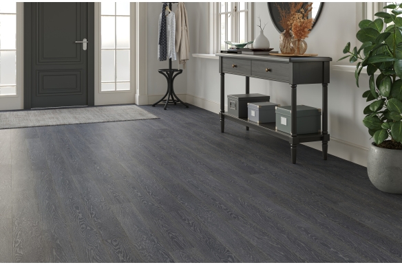 Luxe 12mm Blackwood Oak Laminate