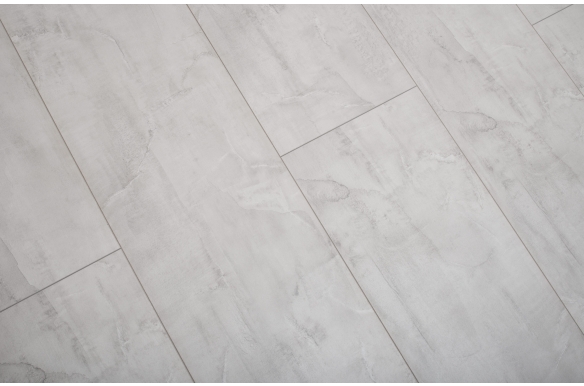 Summit 10mm Loch Stone Laminate Tile