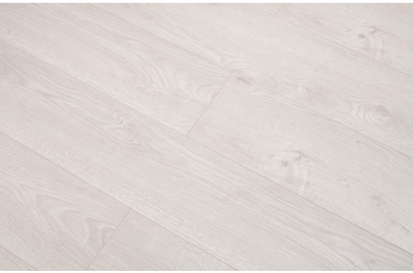 Luxe Frost Oak 12mm Laminate
