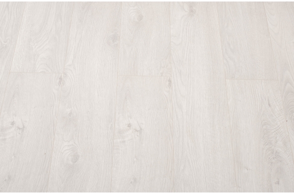 Luxe Frost Oak 12mm Laminate