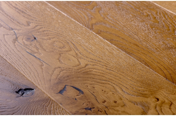 Bibury Chalet Distressed Engineered Oak