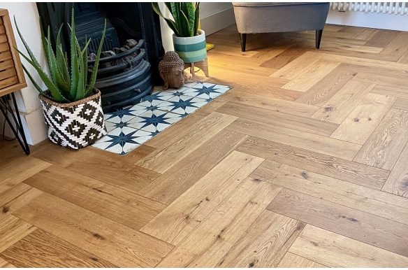 Painswick Rabbit Engineered Oak Click