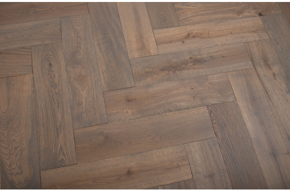 Painswick Silver Sage Engineered Oak Click