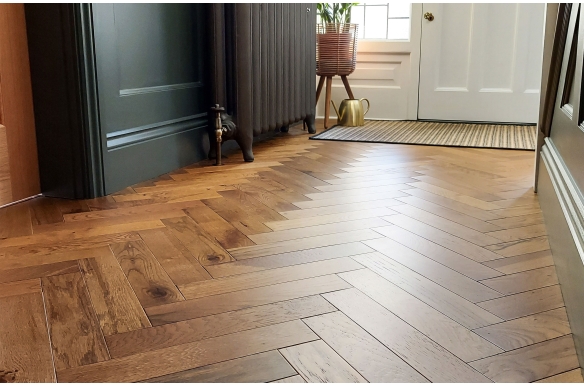 Thorpe Roasted Solid Oak Herringbone