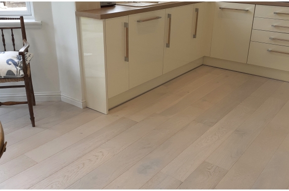 Studley Frozen Engineered Oak