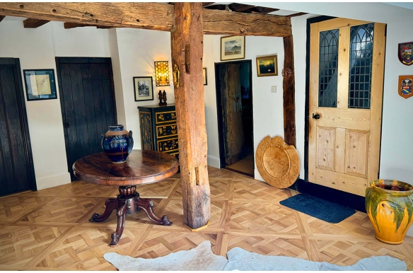 La Roche Manor Engineered Oak