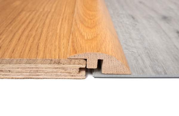 Lacquered Oak Ramp Profile - SW2