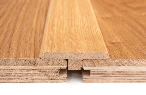 Lacquered Oak T Profile - SW2