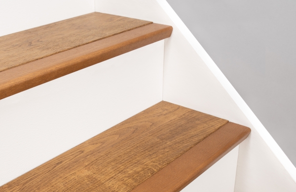 Golden Solid Oak Stair Nosing - SW3