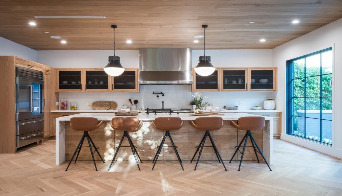 Why Choose Luxury Flooring Over Amtico?