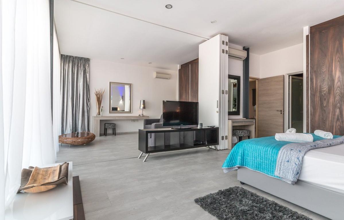 Tongue & Groove vs Click Wood Flooring